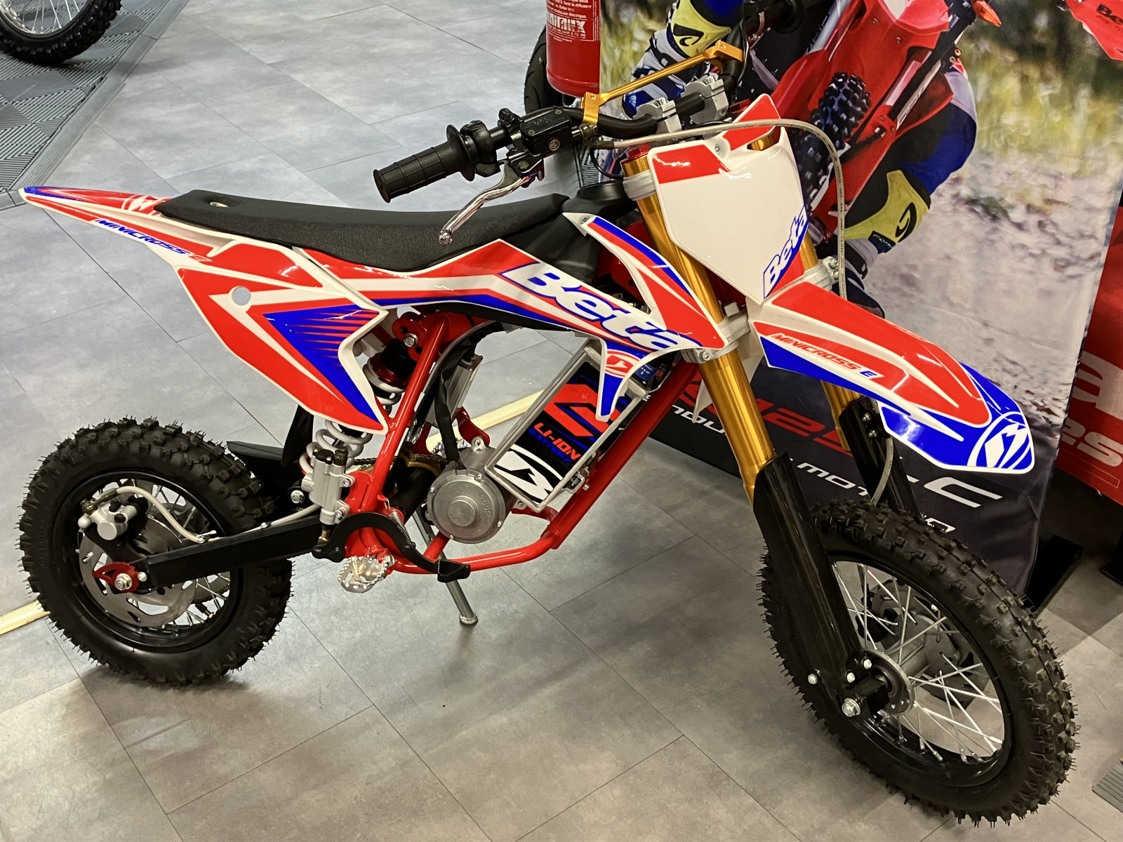 MINICROSS ELECTRIQUE 12 POUCES 